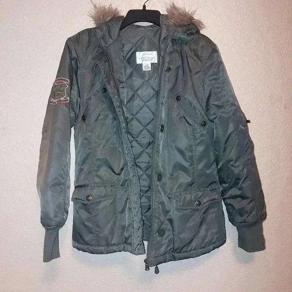 Womens the original Arizona Coat Army green size Large - Picture 1 of 13